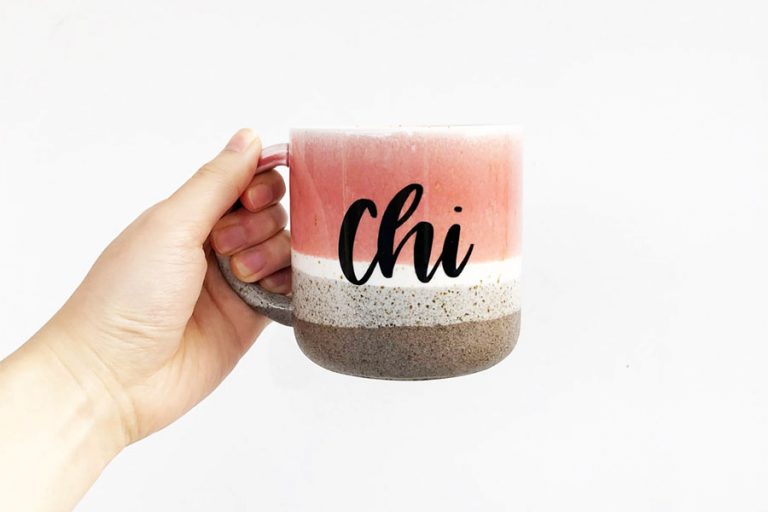 Read more about the article How to Personalize a Mug with Cricut Maker and Vinyl