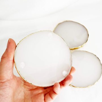 White Agate-Look Resin Coasters – Unique and Stylish Home Decor Accents